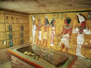 Tutankhamun's tomb (KV62)